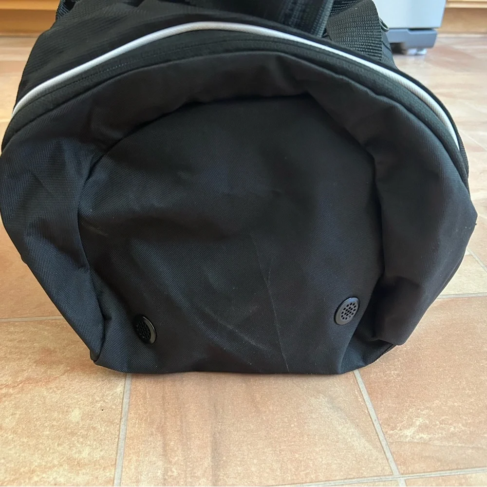 NWT Puma Men's Black Gym Active Fitness Travel Duffel Bag